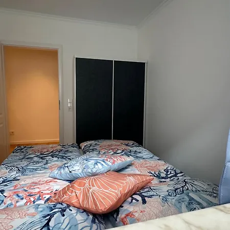 Sandy Coast Souterrain Apartment *